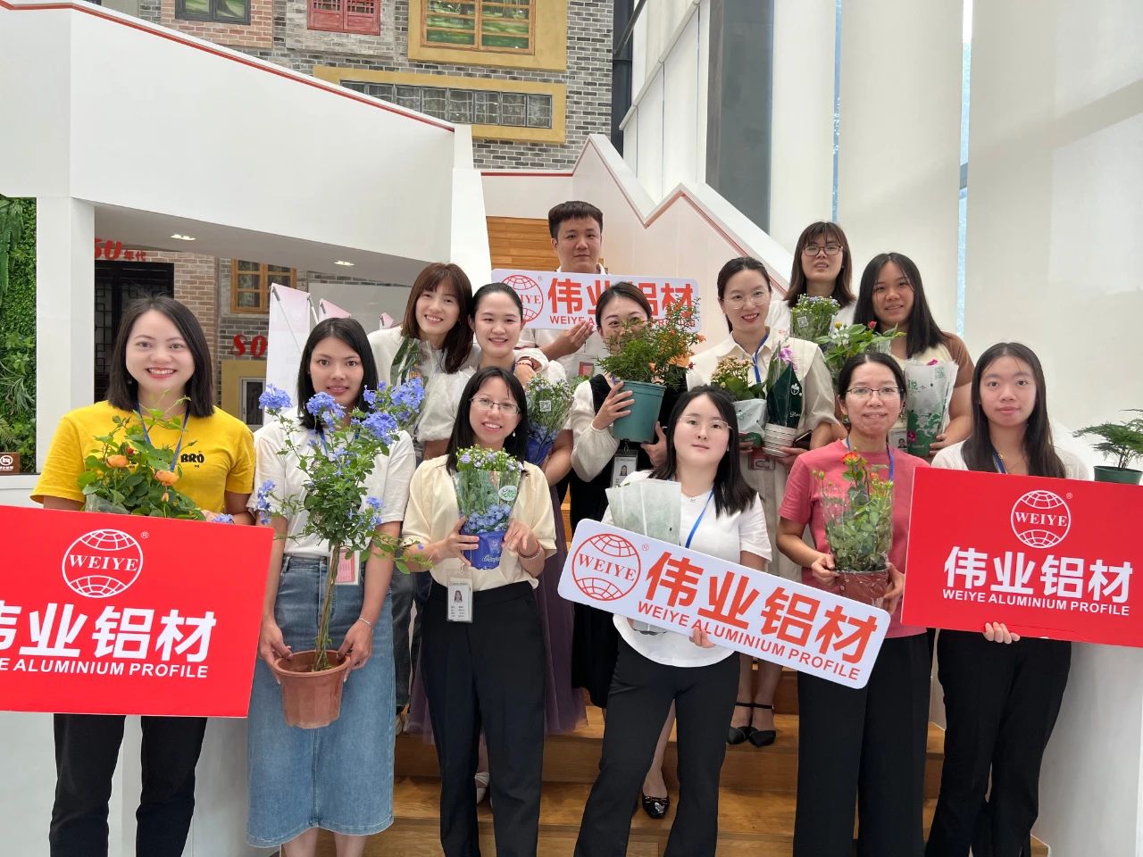 以爱浇灌，，，，礼赠母亲 | 888集团铝材感恩母亲节职工运动圆满举行