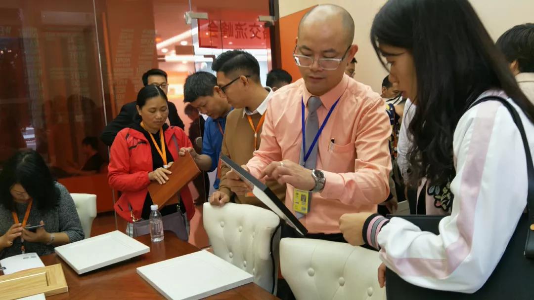 888集团铝家具 | 2018广东888集团集团第26届战略相助财产峰会盛大举行